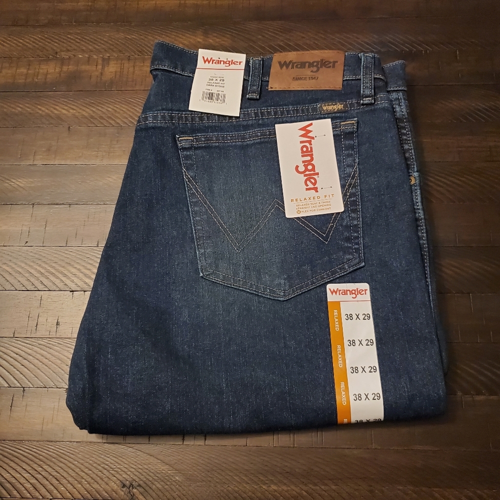 Wrangler Relaxed Straight Fit Flex Jean 32" inseam - Picture 9 of 10